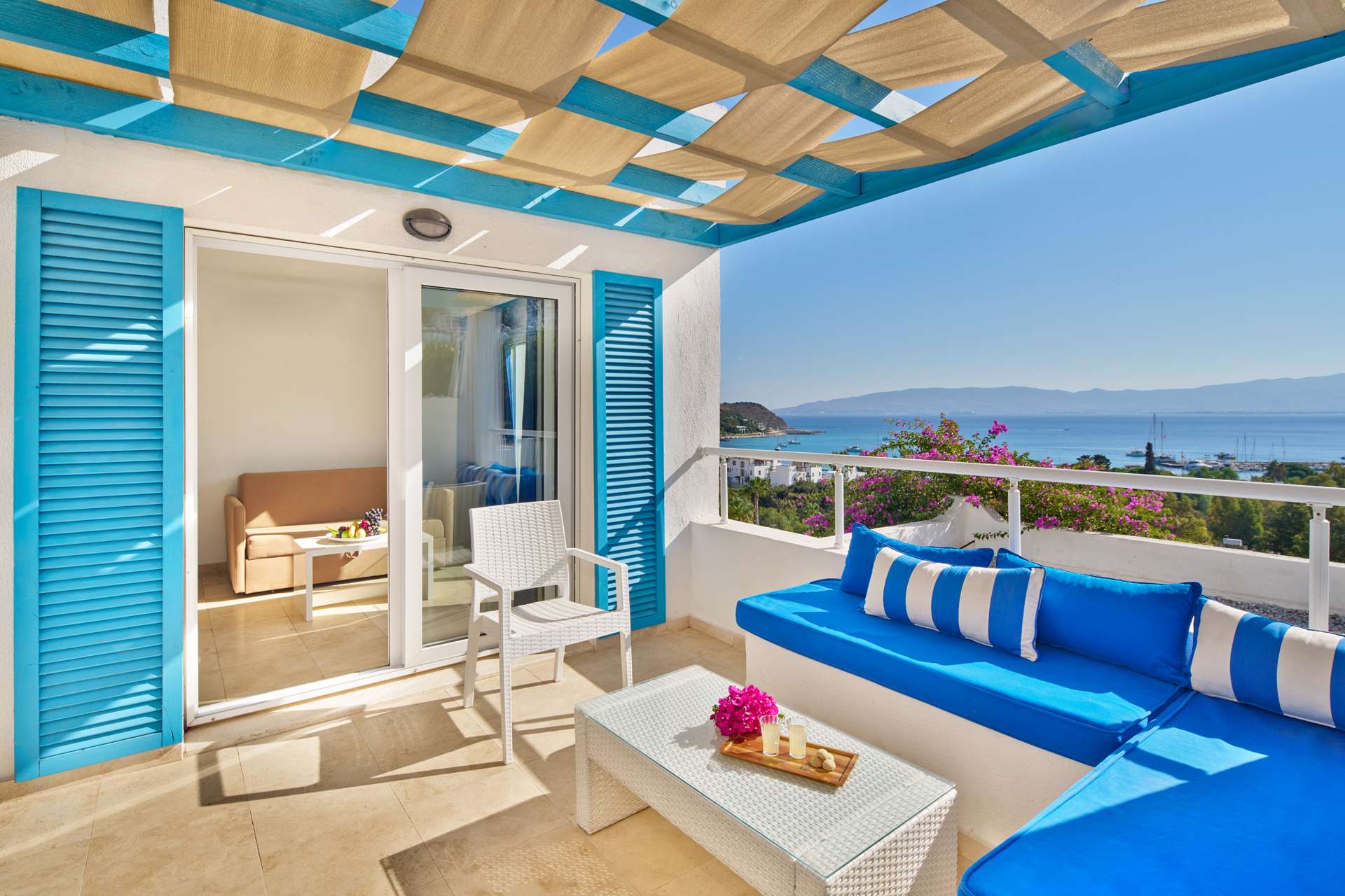 Club 1+1 Deniz Manzaralı